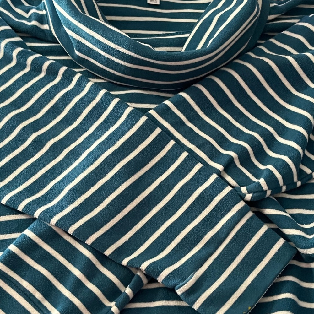 Time and Tru Teal and White Striped Women's Top